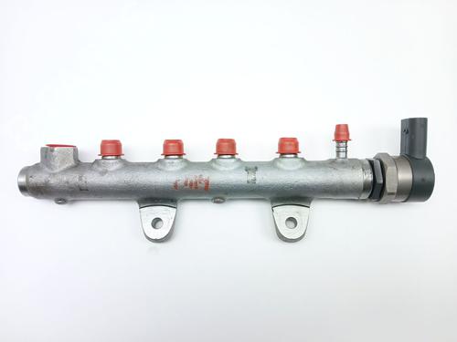 Fordelerrør SEAT IBIZA IV (6J5, 6P1) 1.4 TDI (90 hp) 31146176