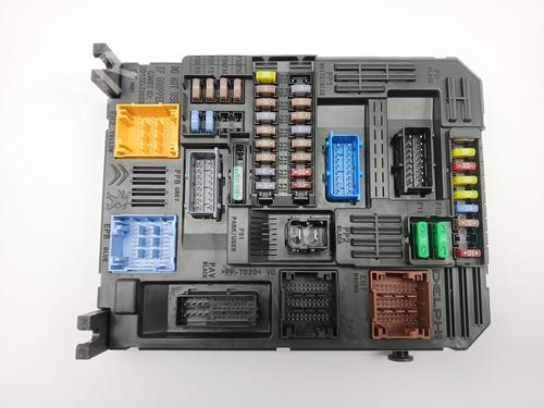Used Fuse box Fuse box CITROËN C3 AIRCROSS II (2R_, 2C_) 1.2 PureTech 110 (2RHNZB, 2RHNZW, 2RHNPX, 2RHNPJ) (110 hp) 34693439 34693439