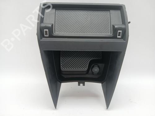 Used Glove box Glove box CITROËN C4 III (BA_, BB_, BC_) 1.2 PureTech 130 (BAHNSA, BAHNSB) (130 hp) 33208893 33208893