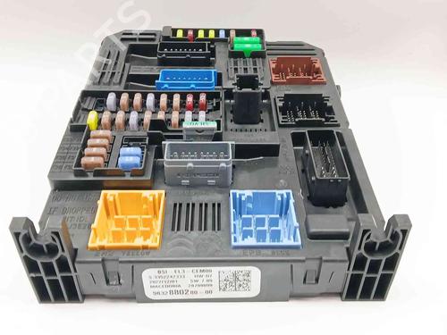 Used Fuse box Fuse box CITROËN C3 AIRCROSS II (2R_, 2C_) 1.2 PureTech 110 (2RHNZB, 2RHNZW, 2RHNPX, 2RHNPJ) (110 hp) 40262863 40262863