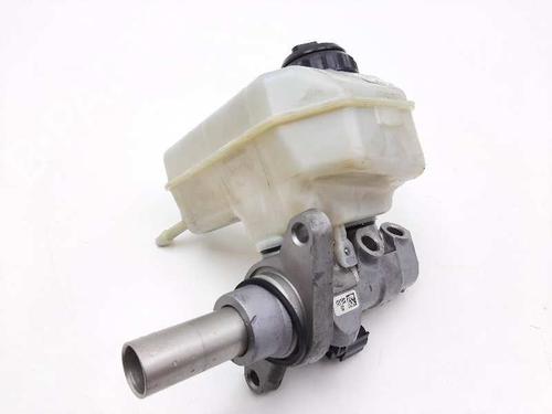 Used Brake master cylinder Brake master cylinder AUDI Q3 (8UB, 8UG) 2.0 TDI (150 hp) 9042623 9042623