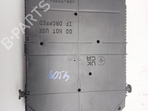 Fuse box CITROËN C4 III (BA_, BB_, BC_) 1.2 PureTech 130 (BAHNSA, BAHNSB) | BP33241530E1 - Image 3