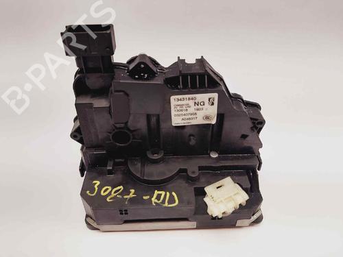 Used Front right lock OPEL CORSA E Hatchback Van (X15) 1.3 CDTI (08) (75 hp) 20684057