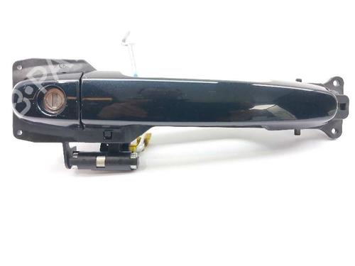 front-left-exterior-door-handle-toyota-auris-_e18_-692110d901-692020d010-2012-2013-2014-2015-2016-2017-2018-20682622 main image