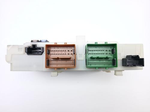 Fuse box LAND ROVER FREELANDER 2 (L359) 2.2 TD4 4x4 | BP30931688E1