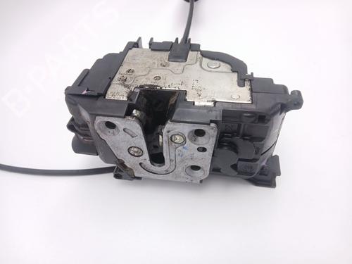 front-left-lock-renault-megane-iii-coupe-dz01_-2008-2009-2010-2011-2012-2013-2014-2015-2016-32192833 main image