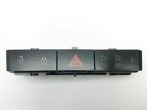 Used Warning switch Warning switch OPEL ASTRA J GTC 1.6 SIDI (08) (200 hp) 26525598 26525598