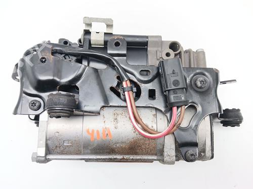 Used Suspension compressor Suspension compressor MERCEDES-BENZ E-CLASS (W212) E 220 CDI / BlueTEC (212.001, 212.002) (170 hp) 30489879 30489879