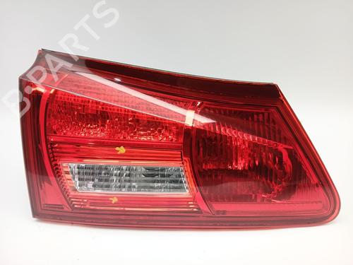 Feu de coffre gauche LEXUS IS II (_E2_) 220d (ALE20) (177 hp) 31940890