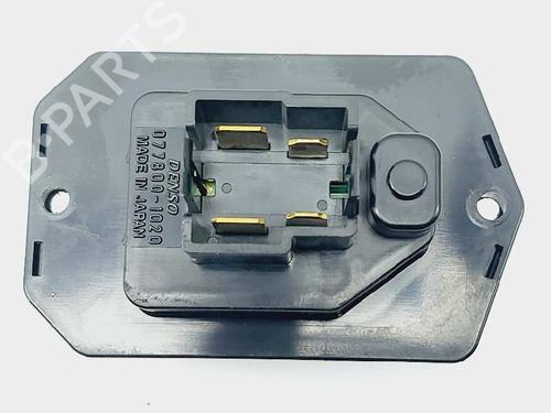 Used Heater resistor Heater resistor LAND ROVER RANGE ROVER SPORT I (L320) 2.7 D 4x4 (190 hp) 20684744 20684744