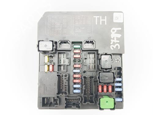 Used Fuse box NISSAN JUKE (F15) 1.2 DIG-T (115 hp) 21556503