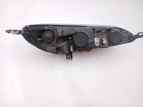 Left headlight PEUGEOT 407 (6D_) 2.0 HDi 135 (6DRHRH, 6DRHRE, 6DRHRG, 6DRHRJ) | BP29638059C28 