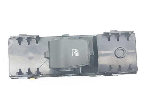 Used Right rear window switch Right rear window switch HYUNDAI i30 Estate (PDE) 1.0 T-GDI (120 hp) 20682475 20682475