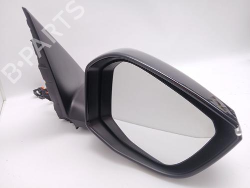 Used Right mirror Right mirror 33241553 33241553
