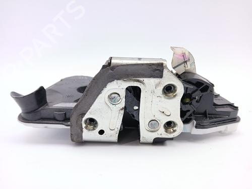 front-right-lock-toyota-c-hr-_x1_-2016-25258239 main image