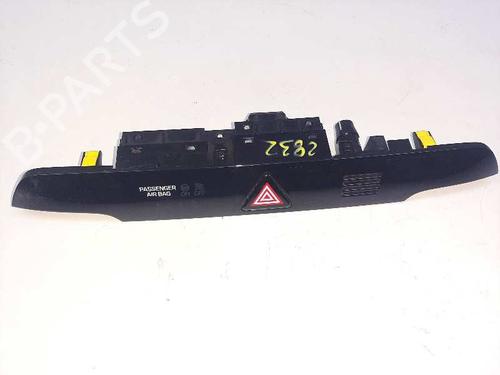 Used Warning switch Warning switch HYUNDAI TUCSON (TL, TLE) 1.6 GDi (132 hp) 20680109 20680109