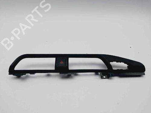 warning-switch-nissan-micra-v-k14-299125472-2016-20684913 main image