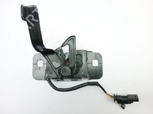 hood-lock-opel-astra-k-b16-2015-2016-2017-2018-2019-2020-2021-2022-23408297 main image