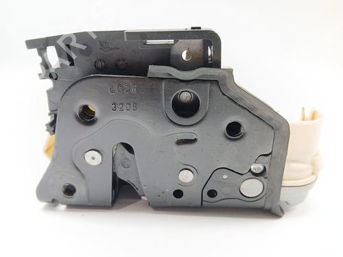 Vergrendeling links voor VW TIGUAN (5N_) 2.0 TDI 4motion (140 hp) 24316018