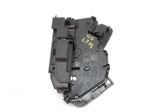 front-right-lock-skoda-karoq-nu7-nd7-20-tdi-b6c5tb837016c-2017-20681977 main image