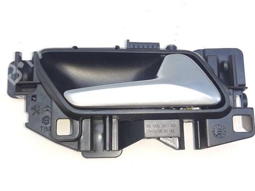 Used Front right interior door handle Front right interior door handle 20679389 20679389