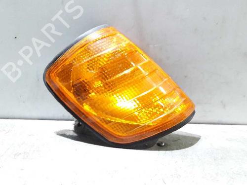 Used Right front indicator Right front indicator MERCEDES-BENZ 124 Saloon (W124) [1984-1993] 5001793 5001793