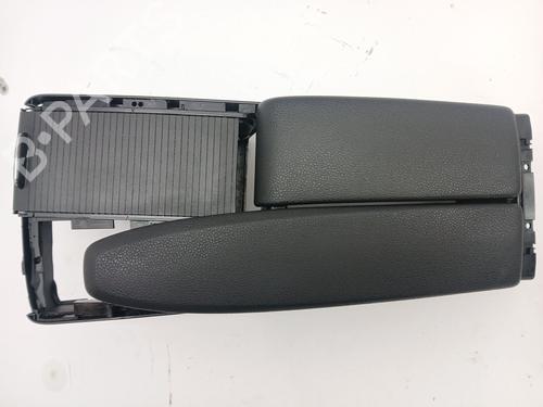 Used Armrest / Center console Armrest / Center console MERCEDES-BENZ C-CLASS (W204) C 320 CDI (204.022) (224 hp) 32732596 32732596