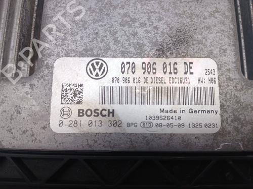 Engine control unit (ECU) VW TOUAREG (7LA, 7L6, 7L7) 2.5 R5 TDI | BP29148743M57