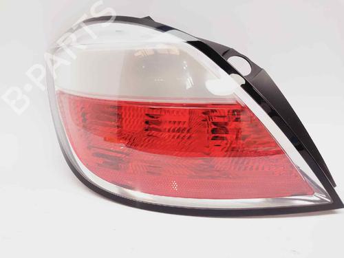 Used Left taillight OPEL ASTRA H (A04) [2004-2014]  20683554