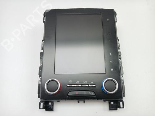 display-monitor-renault-megane-iv-hatchback-b9amn_-2015-36032635 main image