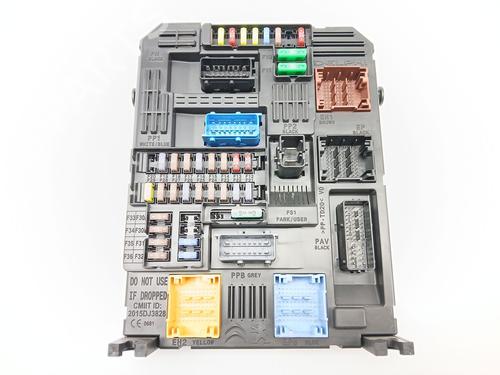 Used Fuse box OPEL CROSSLAND X / CROSSLAND (P17, P2QO) 1.2 (75) (110 hp) 22758527