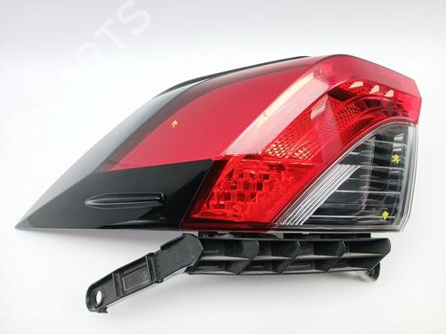 Used Left taillight TOYOTA RAV 4 V (_A5_, _H5_) 2.5 Hybrid AWD (AXAH54) (178 hp) 31940885
