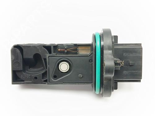 Used Mass air flow sensor Mass air flow sensor OPEL ASTRA J GTC 1.6 SIDI (08) (200 hp) 26321447 26321447