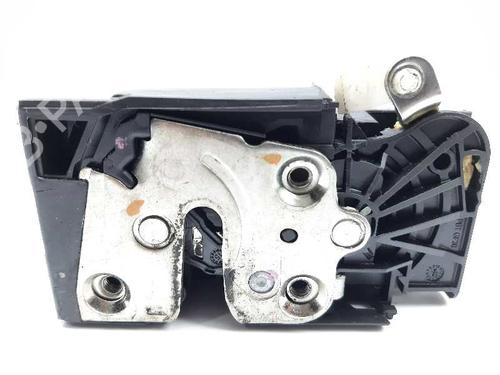 front-right-lock-dacia-sandero-ii-805026816rf-2012-20687139 main image