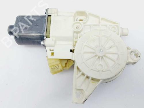 Used Left front window motor MERCEDES-BENZ C-CLASS (W204) [2007-2015]  20684319