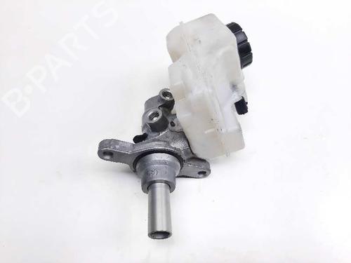 Used Brake master cylinder Brake master cylinder RENAULT TWINGO III (BCM_, BCA_) 0.9 TCe 110 (109 hp) 8688977 8688977