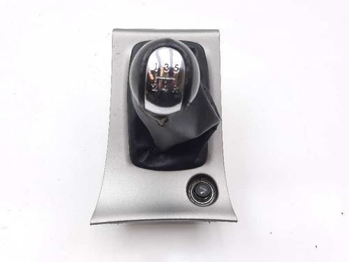 Used Gear lever Gear lever TOYOTA COROLLA (_E12_) 1.4 D (NDE120_, NDE120R) (90 hp) 11812857 11812857