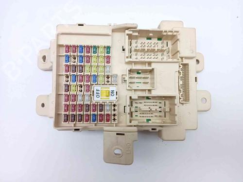 Used Fuse box Fuse box 38489394 38489394