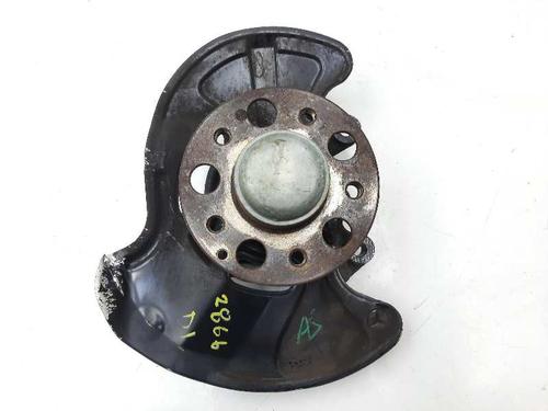 Used Left front steering knuckle MERCEDES-BENZ C-CLASS (W203) [2000-2007]  20681723