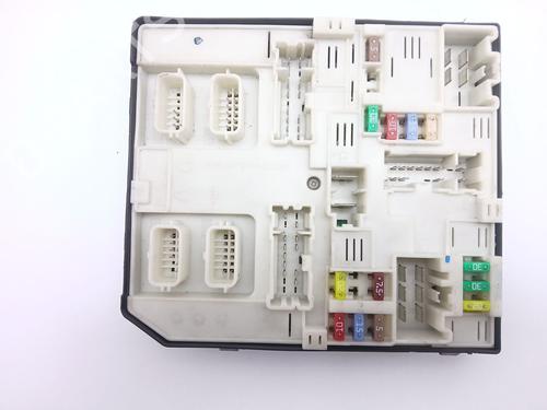 Used Fuse box RENAULT MEGANE III Hatchback (BZ0/1_, B3_) 1.2 TCe (BZ2B, BZ11) (116 hp) 29508879
