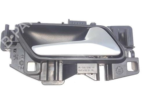 Used Rear right interior door handle Rear right interior door handle 20679400 20679400