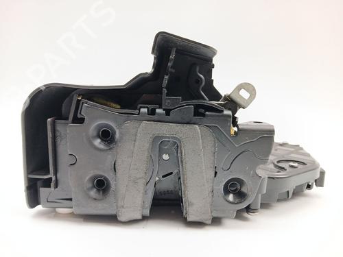 Used Rear right lock LAND ROVER FREELANDER 2 (L359) 2.2 TD4 4x4 (160 hp) 30931692