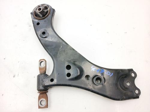 Used Left front suspension arm TOYOTA RAV 4 V (_A5_, _H5_) 2.5 Hybrid AWD (AXAH54) (178 hp) 29505723