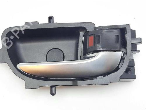 Used Front right interior door handle TOYOTA AURIS (_E18_) 1.6 D4-D (WWE185_) (112 hp) 20680170