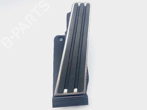 pedal-porsche-panamera-970-36-4-97042302100-2009-2010-2011-2012-2013-2014-2015-2016-2017-16086515 main image
