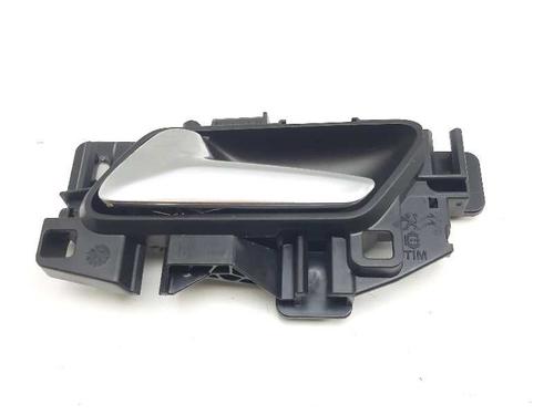 Used Rear left interior door handle Rear left interior door handle 20681313 20681313