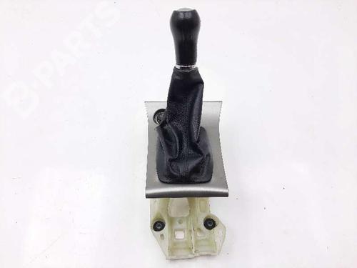 Gear lever TOYOTA COROLLA (_E12_) 1.4 D (NDE120_, NDE120R) | BP11812857M90 