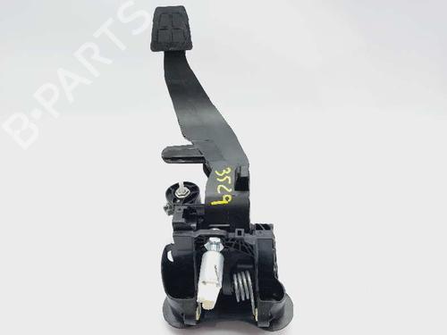 Used Break pedal Break pedal TOYOTA YARIS (_P21_, _PA1_, _PH1_) [2020-2026] 18242971 18242971