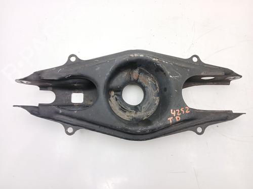 Høyre bak bærearm MERCEDES-BENZ C-CLASS (W204) C 200 CDI (204.001) (136 hp) 32325919