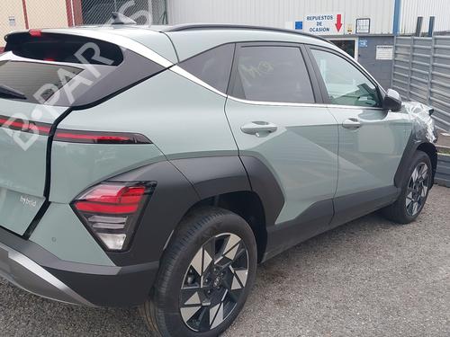 Rear center light HYUNDAI KONA SUV Van (OS, OSE, OSI) 1.6 GDi Hybrid | BP32035074I39 